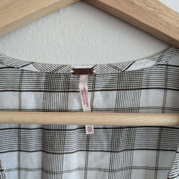 Free People Flowy lace and gingham blouse - Picture 3 of 6